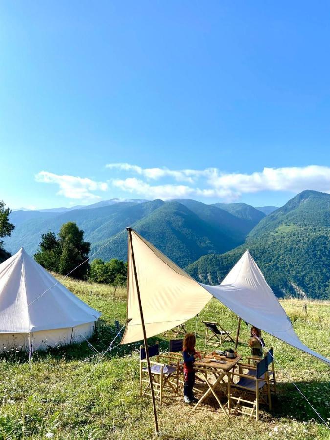 Lodg'Ing Secret Camp Ariege Hotel Lordat Ngoại thất bức ảnh