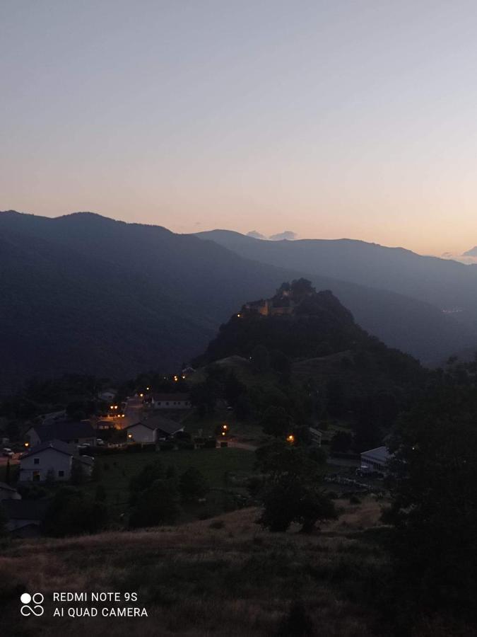Lodg'Ing Secret Camp Ariege Hotel Lordat Ngoại thất bức ảnh